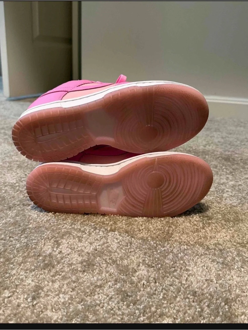 Nike Kids Pink Two-Tone Low-Top Sneakers